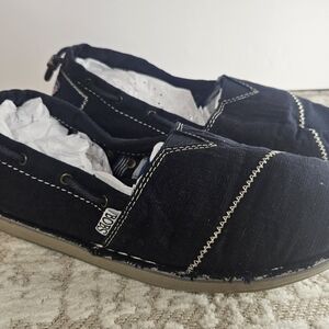 Womens sketchers Bob's size 8‎